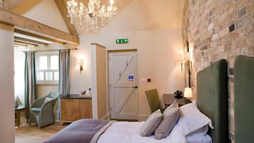 特色装修、特色家居、办公桌、熨斗/熨衣板