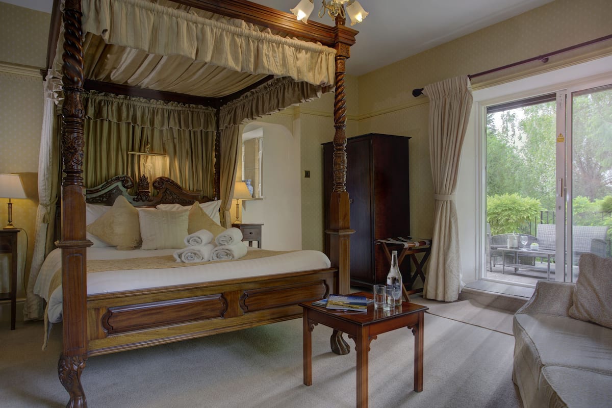 deluxe room, 1 double bed, non smoking | 1 bedroom, hypo-allergenic bedding, in-room safe, individually decorated