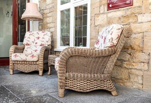 Lobby sitting area - The Grange at Oborne (Sherborne)