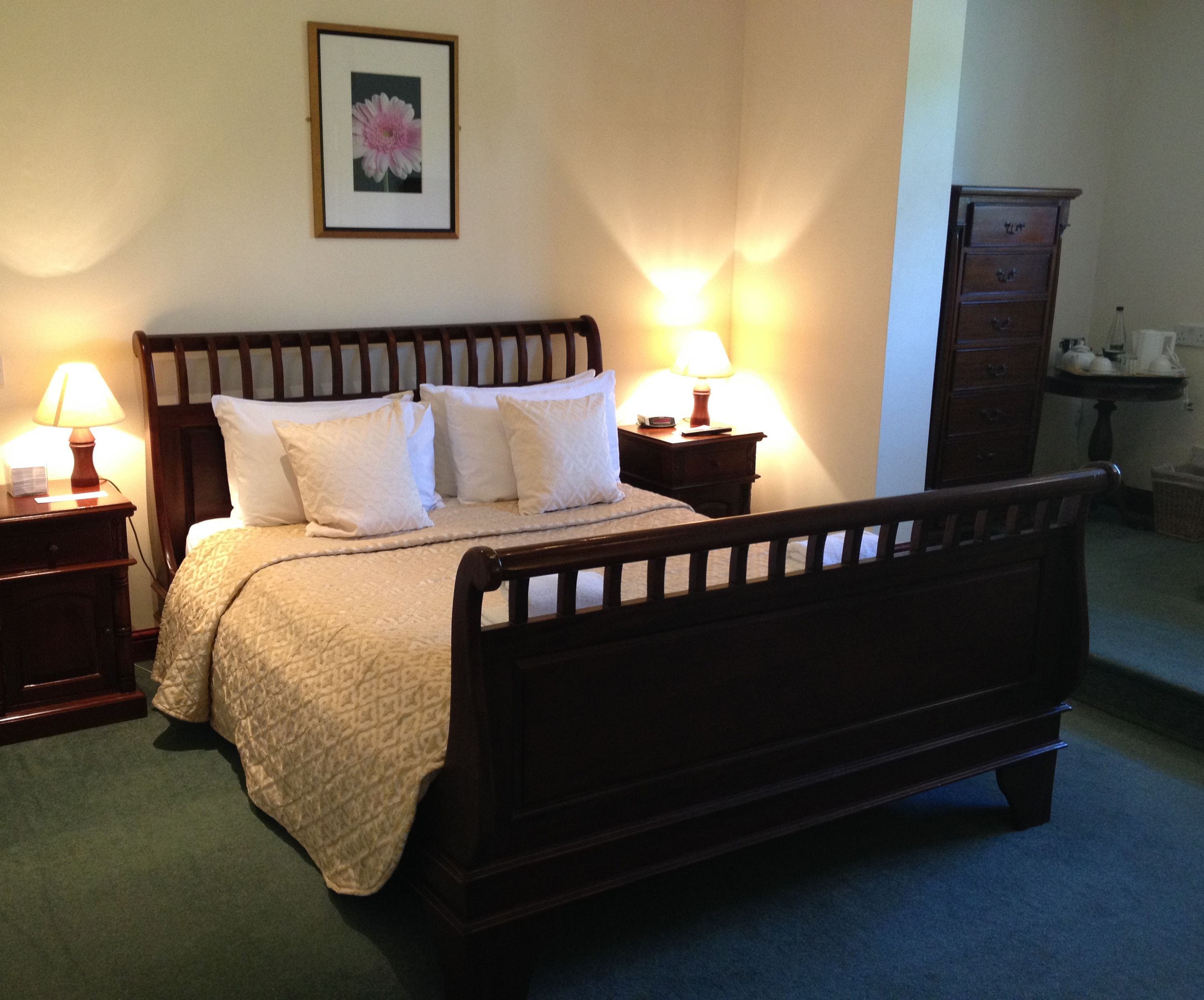 comfort room, 1 double bed, non smoking | 1 bedroom, hypo-allergenic bedding, in-room safe, individually decorated