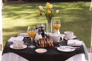 Café da manhã feito na hora todos os dias (GBP 18.95 por pessoa)
