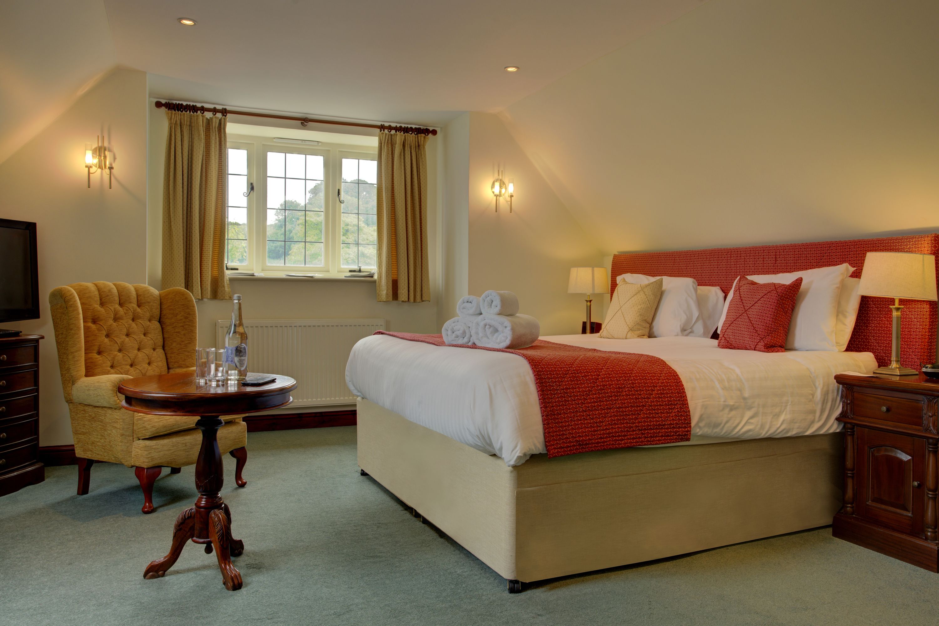 superior room, 1 double bed, non smoking | 1 bedroom, hypo-allergenic bedding, in-room safe, individually decorated