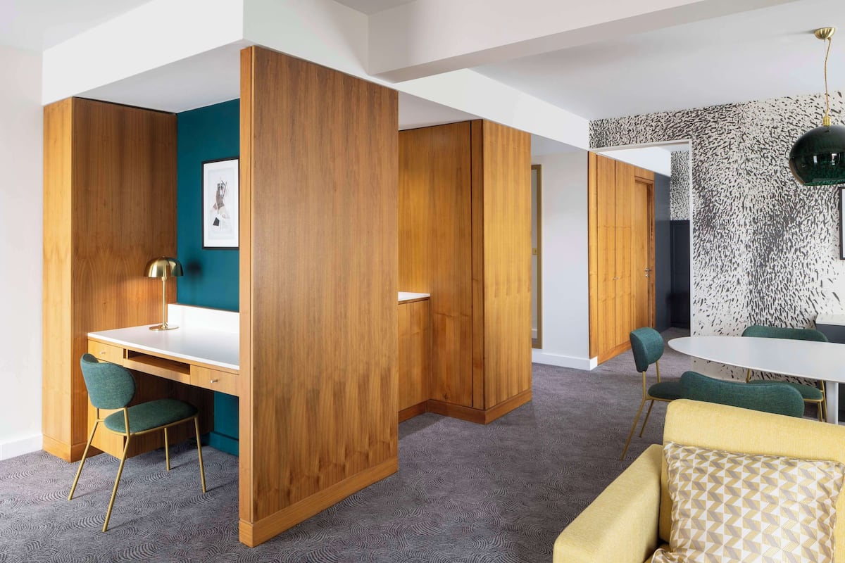 suite, 1 king bed (master) | 1 bedroom, egyptian cotton sheets, premium bedding, in-room safe