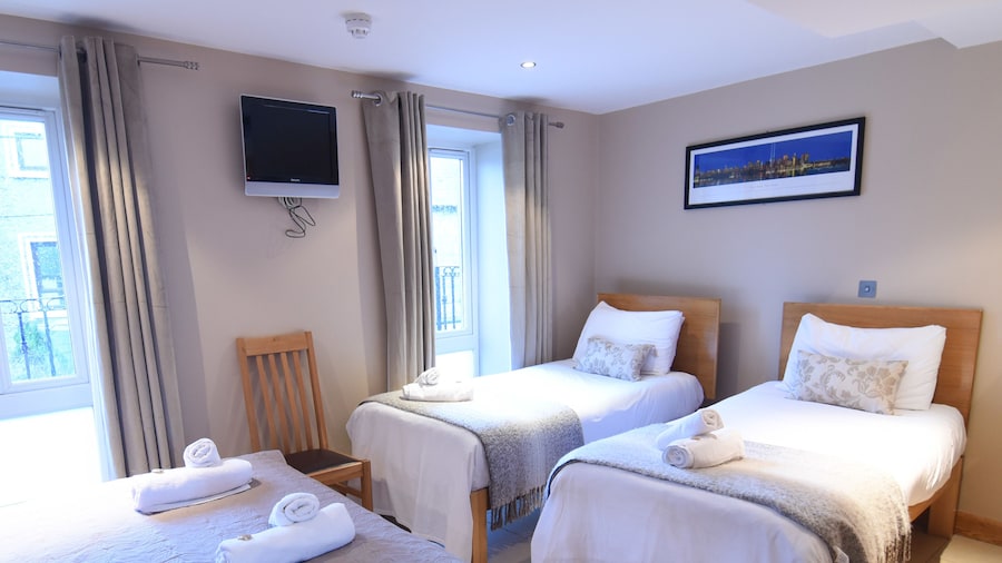 Eyre Square Townhouse