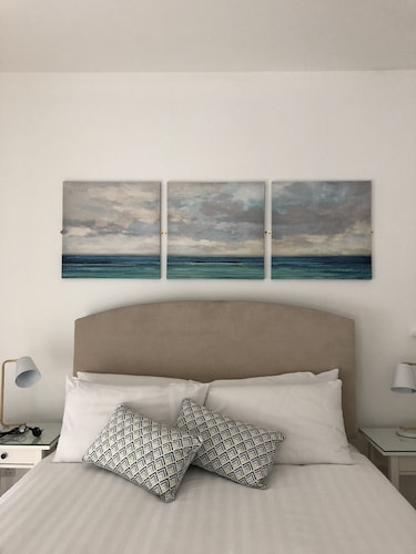 Eyre Square Townhouse