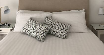 Eyre Square Townhouse