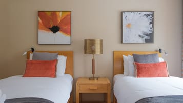 Twin kamer | Individueel gedecoreerd, individueel gemeubileerd