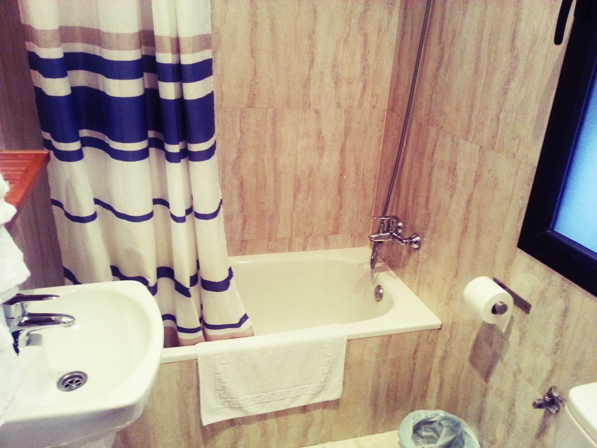 Photo - Hostal Avenida