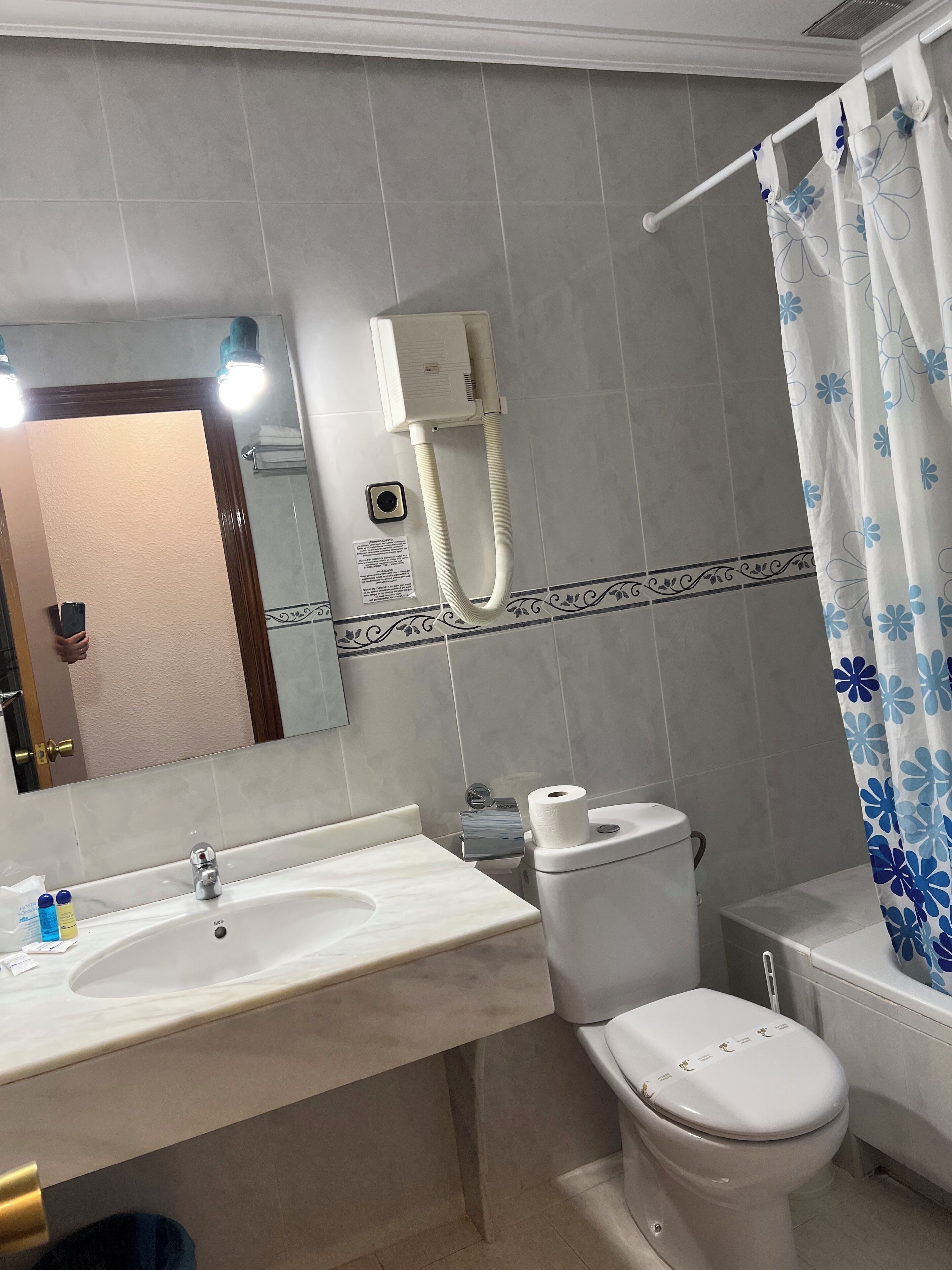 Photo - Hostal Sonsoles Madrid-Centro