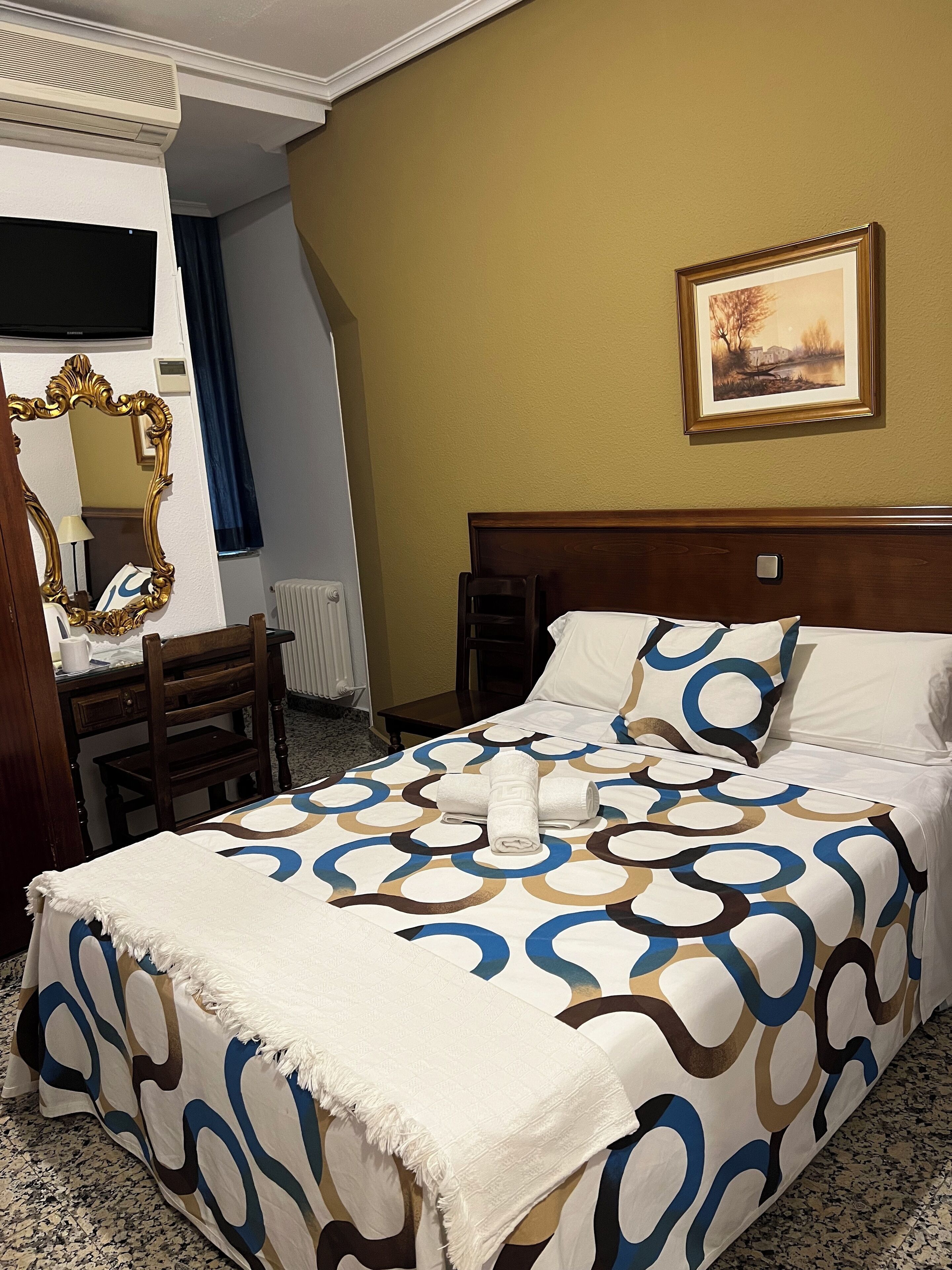Photo - Hostal Sonsoles Madrid Centro