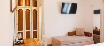 Delfino Beach Hotel