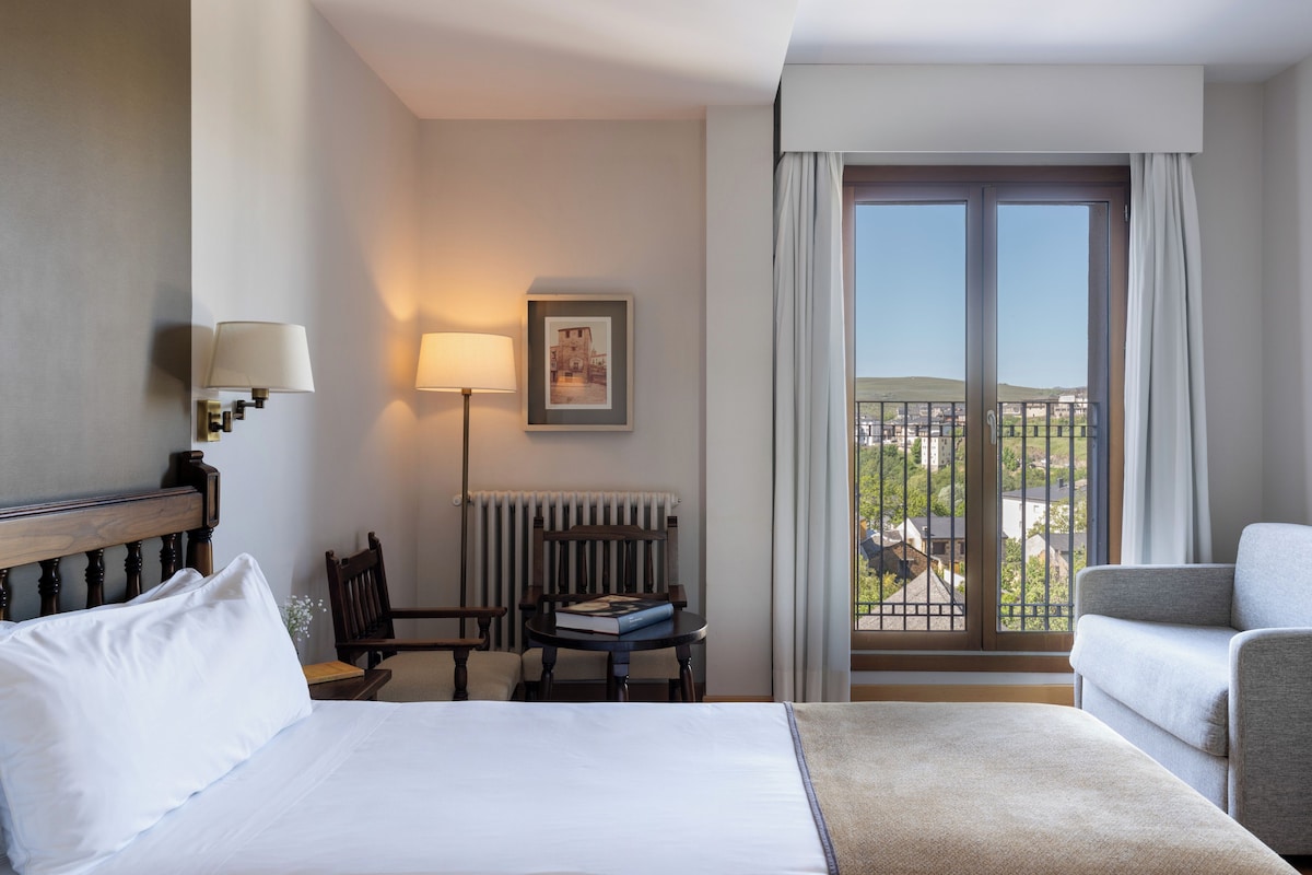 Down duvets, minibar, in-room safe, desk