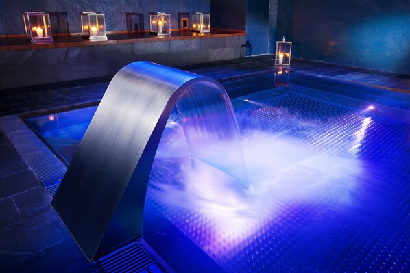 Behandlungsräume für Paare, Sauna, Whirlpool, Dampfbad