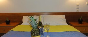 In-room safe, desk, iron/ironing board, free WiFi - Eleni Palace (Malevizi)