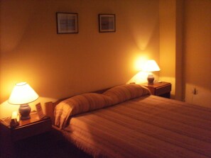 Premium bedding, Select Comfort beds, in-room safe - Hotel El Quijote (Necochea)