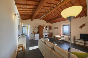 Apartamento superior, 1 habitación, vistas al jardín | 1 dormitorio, sábanas italianas Frette, ropa de cama de alta calidad