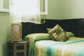 Free WiFi, bed sheets - EL Riad Andaluz - Guest House (Málaga)