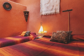 Free WiFi, bed sheets - EL Riad Andaluz - Guest House (Málaga)