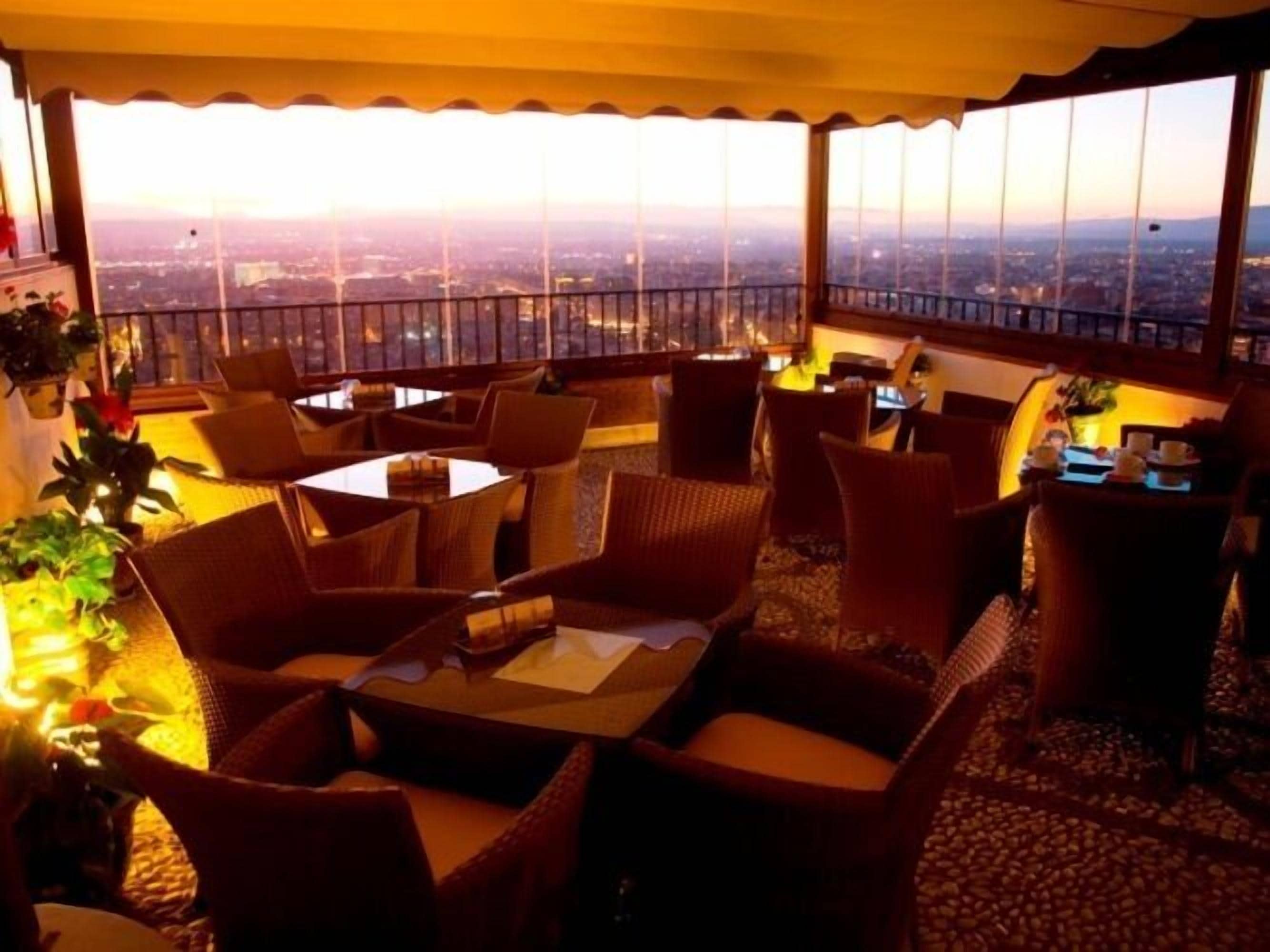 Photo - Hotel Mirador Arabeluj