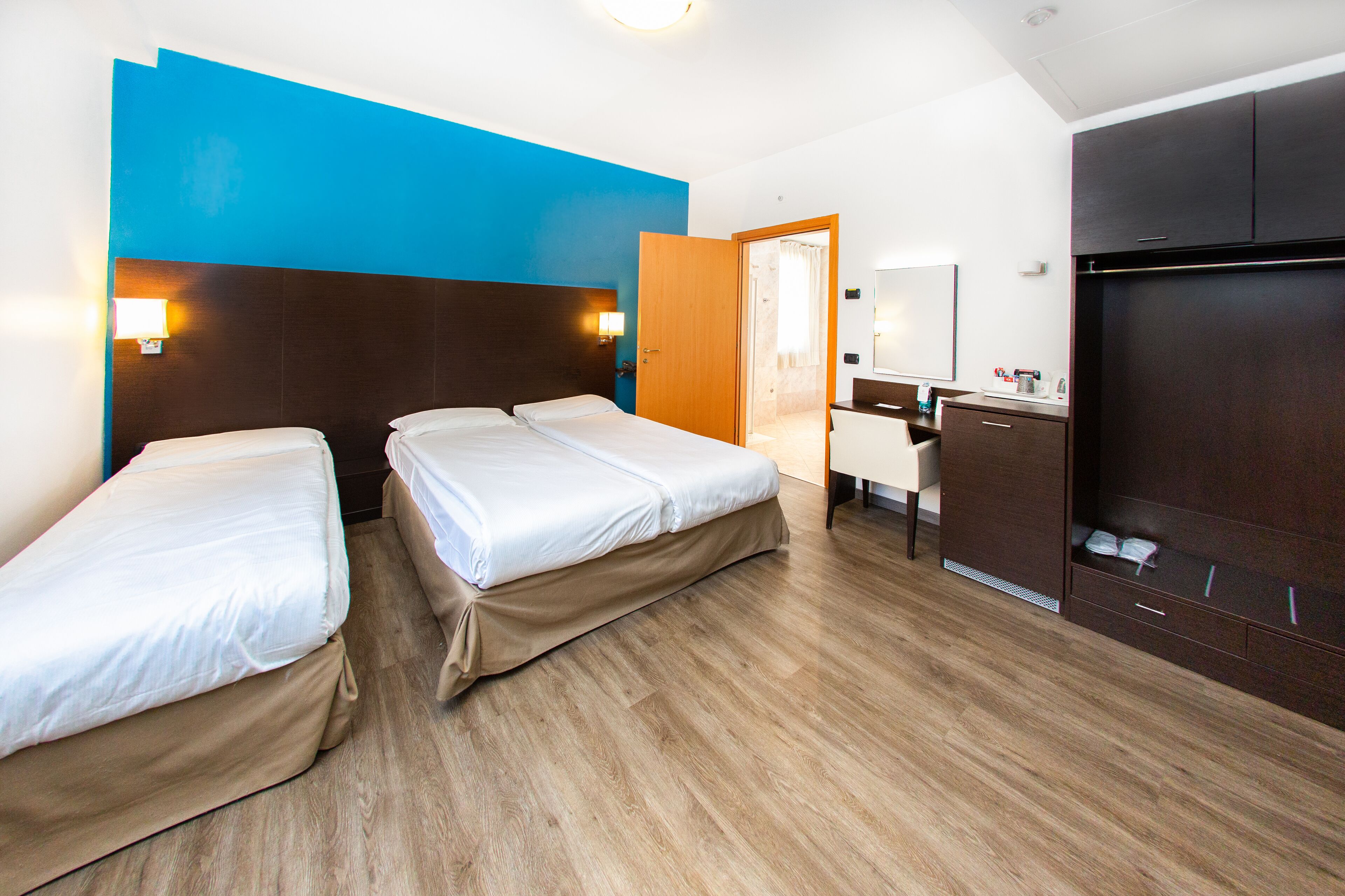 standard triple room | hypo-allergenic bedding, minibar, in-room safe, blackout curtains