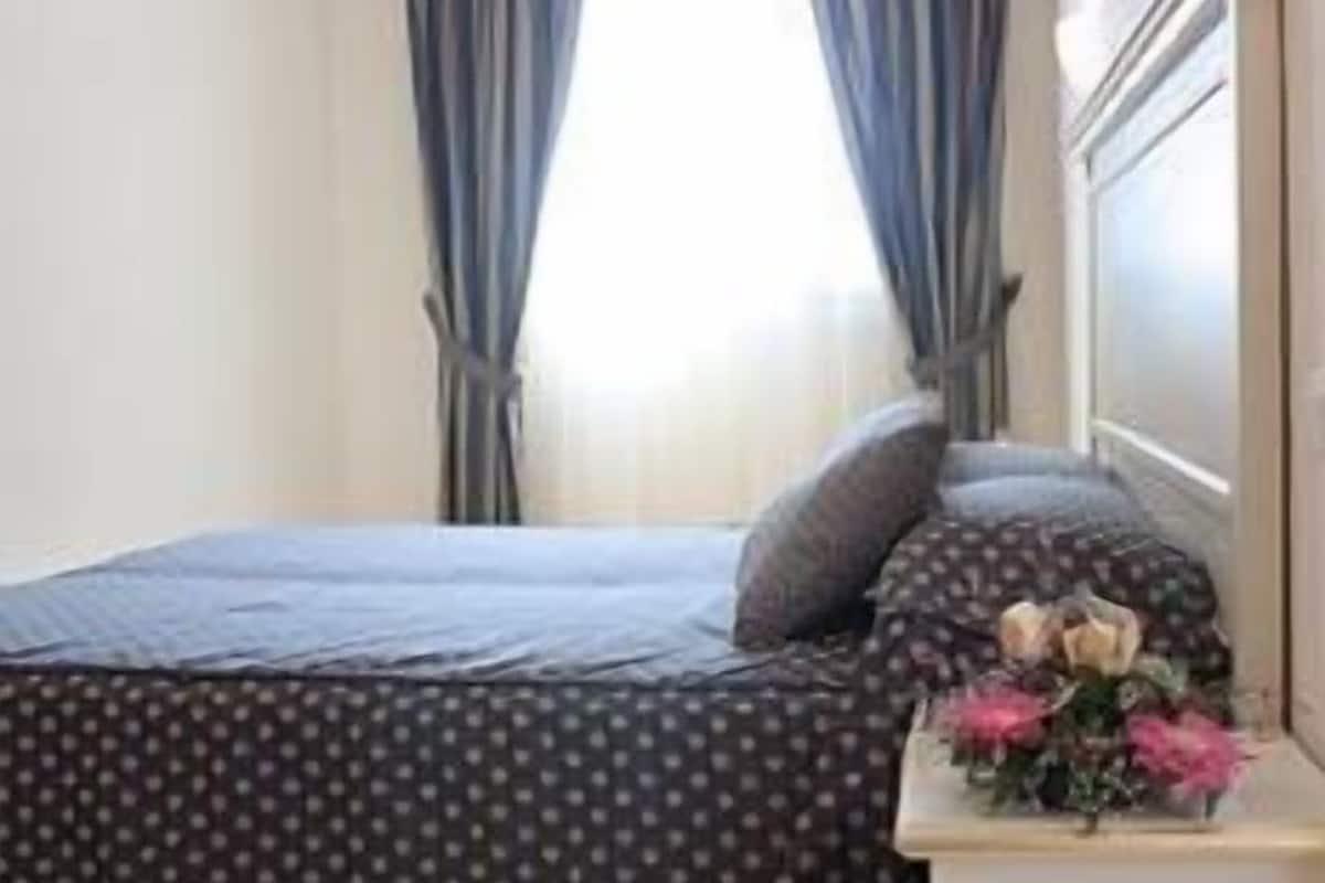 double room | minibar, in-room safe, desk, cots/infant beds