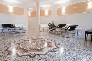 Lobby - Ai Dogi (Palmanova)