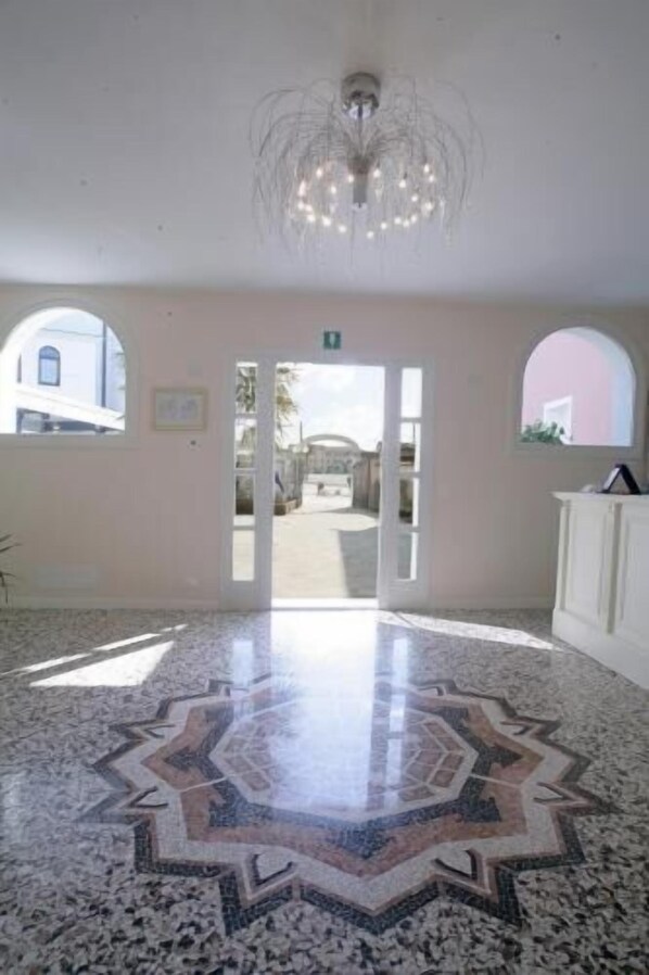 Lobby - Ai Dogi (Palmanova)
