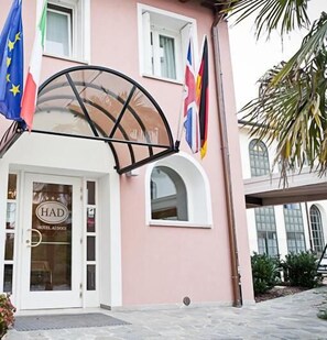 Exterior - Ai Dogi (Palmanova)