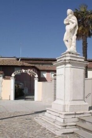 Exterior - Ai Dogi (Palmanova)