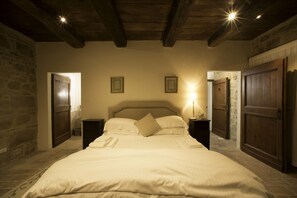 Superior Quadruple Room, 1 Bedroom | Egyptian cotton sheets, premium bedding, down comforters - Tenuta Santo Pietro (Pienza)