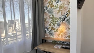 Superior-Doppelzimmer | Individuell dekoriert, individuell eingerichtet, Schreibtisch