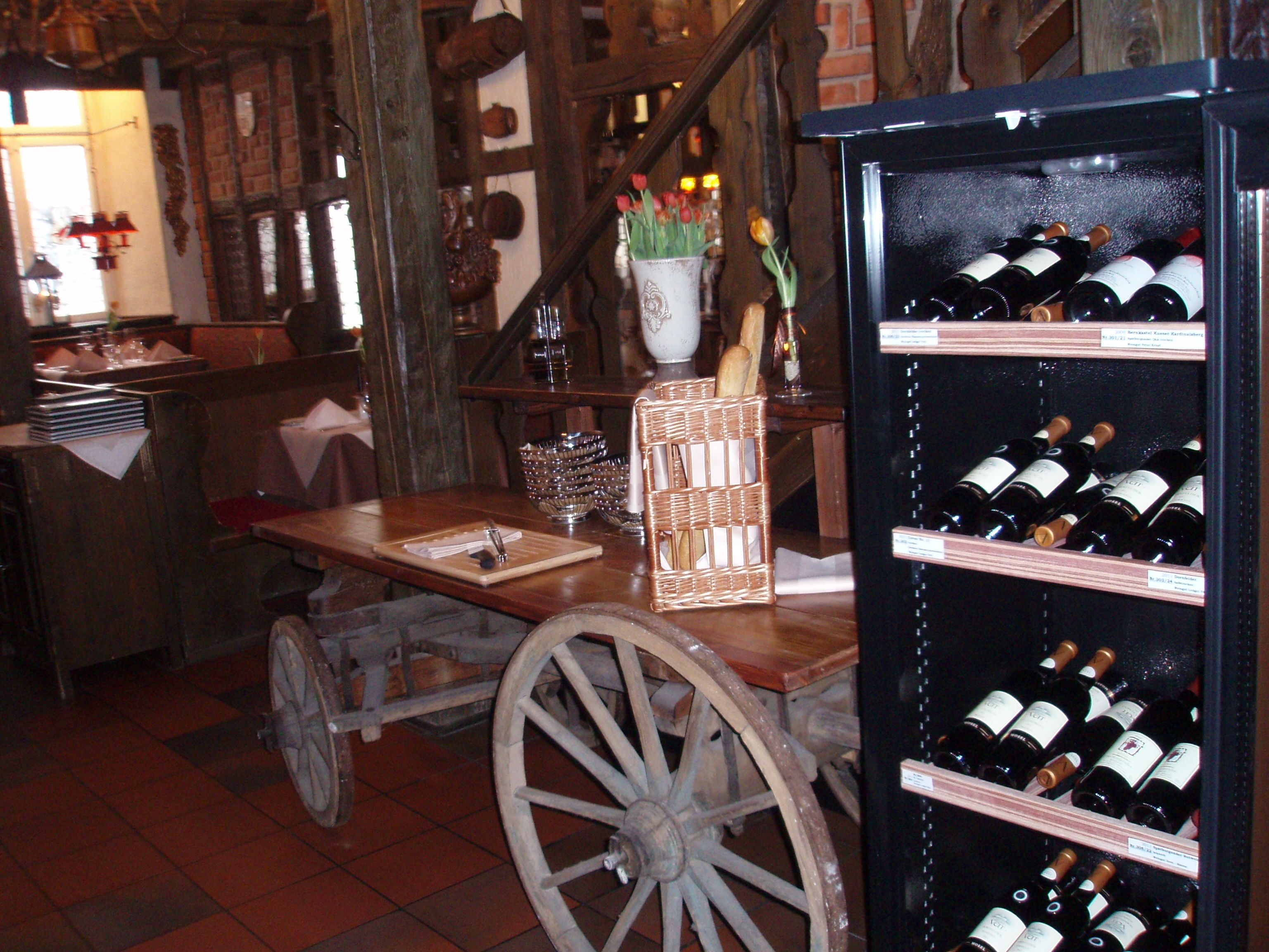 lunch, dinner served; german cuisine, al fresco dining