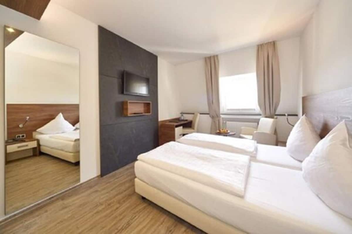 in-room safe, desk, free wifi, bed sheets