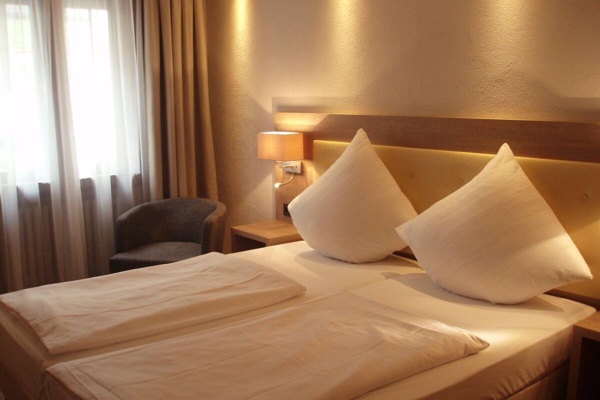 in-room safe, desk, free wifi, bed sheets