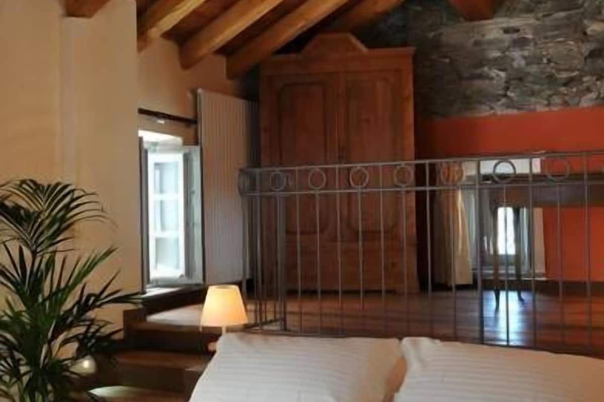 comfort double or twin room (1 pax) | frette italian sheets, minibar, in-room safe, desk