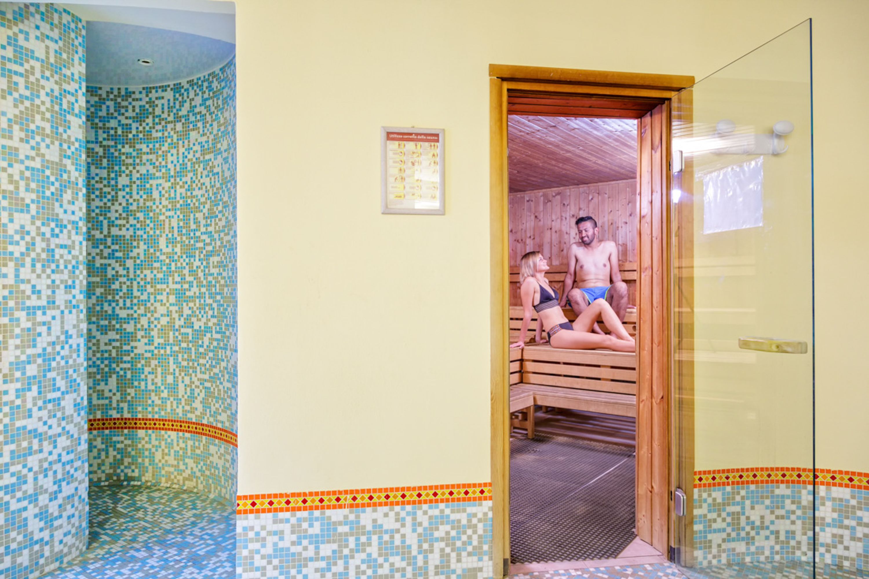 sauna, hot tub, steam room, 2 treatment rooms, massages