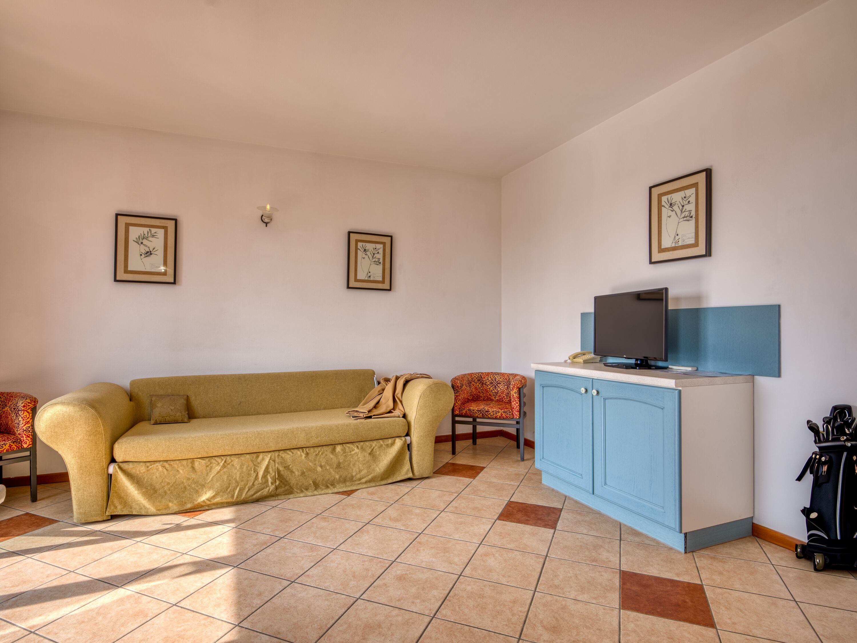 22-inch flat-screen tv with digital channels, tv