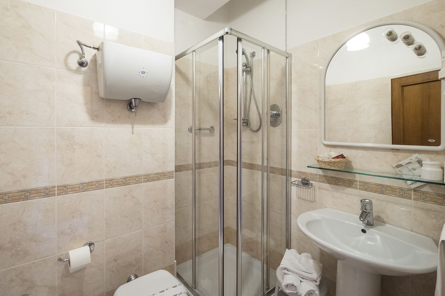 triple room | minibar, in-room safe, desk, soundproofing