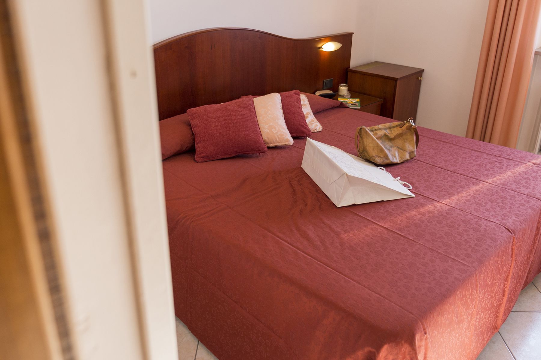 double room | minibar, in-room safe, desk, soundproofing