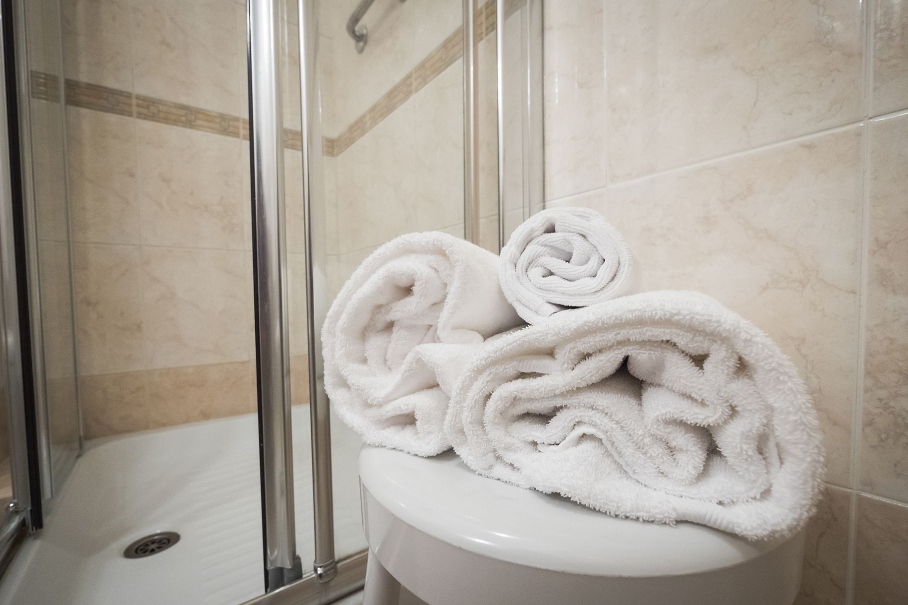 double room | minibar, in-room safe, desk, soundproofing