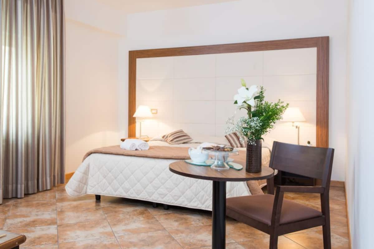 1 bedroom, minibar, in-room safe, desk