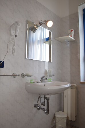 تجهيزات دش، مناشف