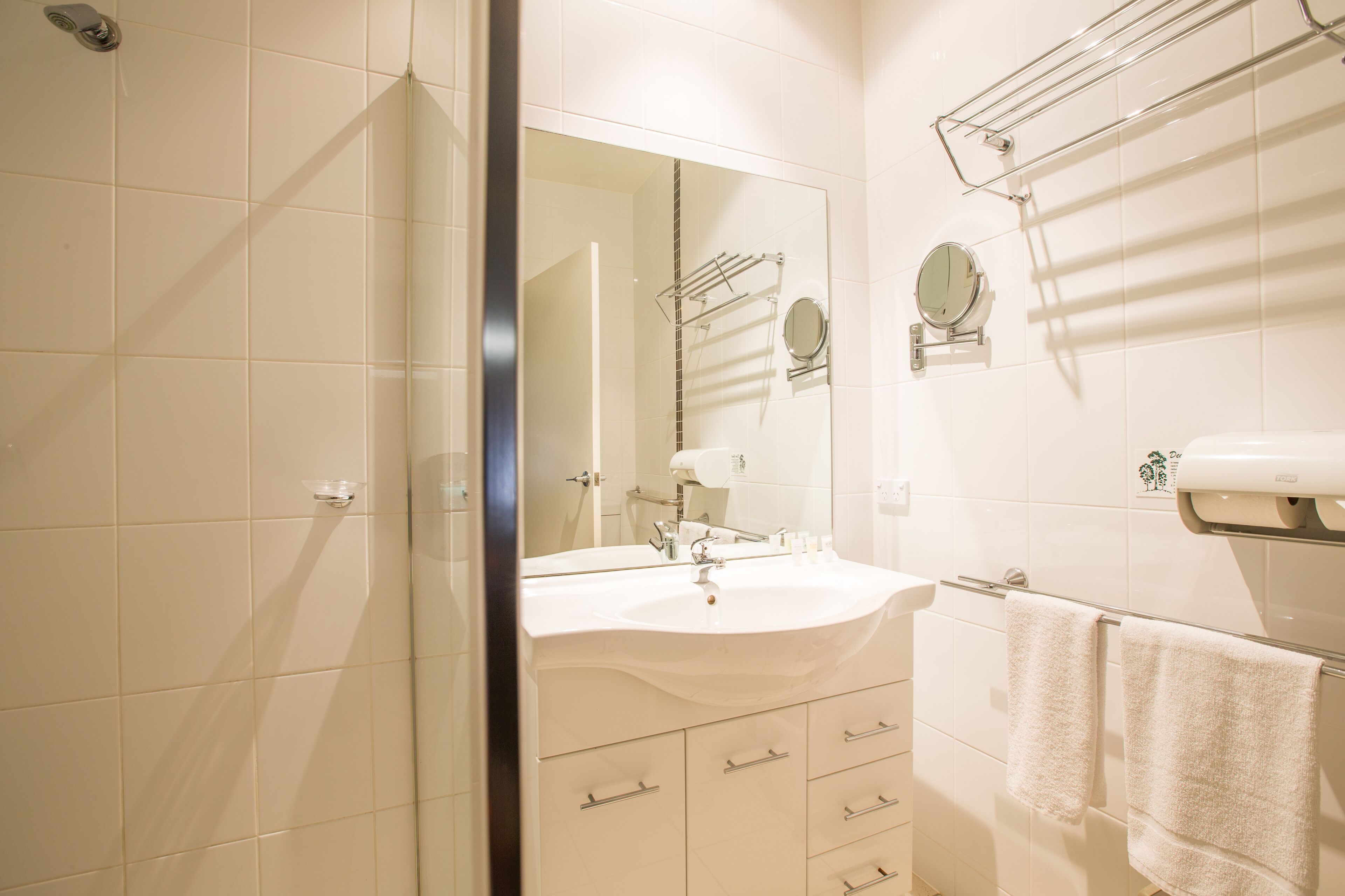 shower, free toiletries, hair dryer, towels