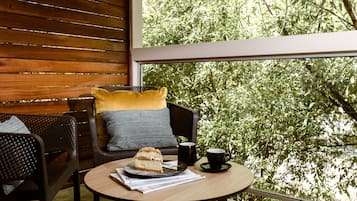 Indulgence Spa Suite | Balcony