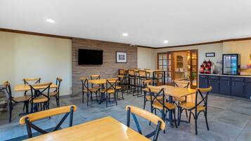 Desayuno bufé gratuito y diario