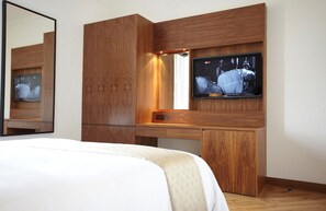 In-room safe, iron/ironing board, free WiFi, bed sheets - Presidential Apartments - Kensington (London)