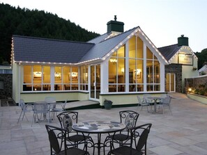 Exterior - Salutation Inn (Crymych)