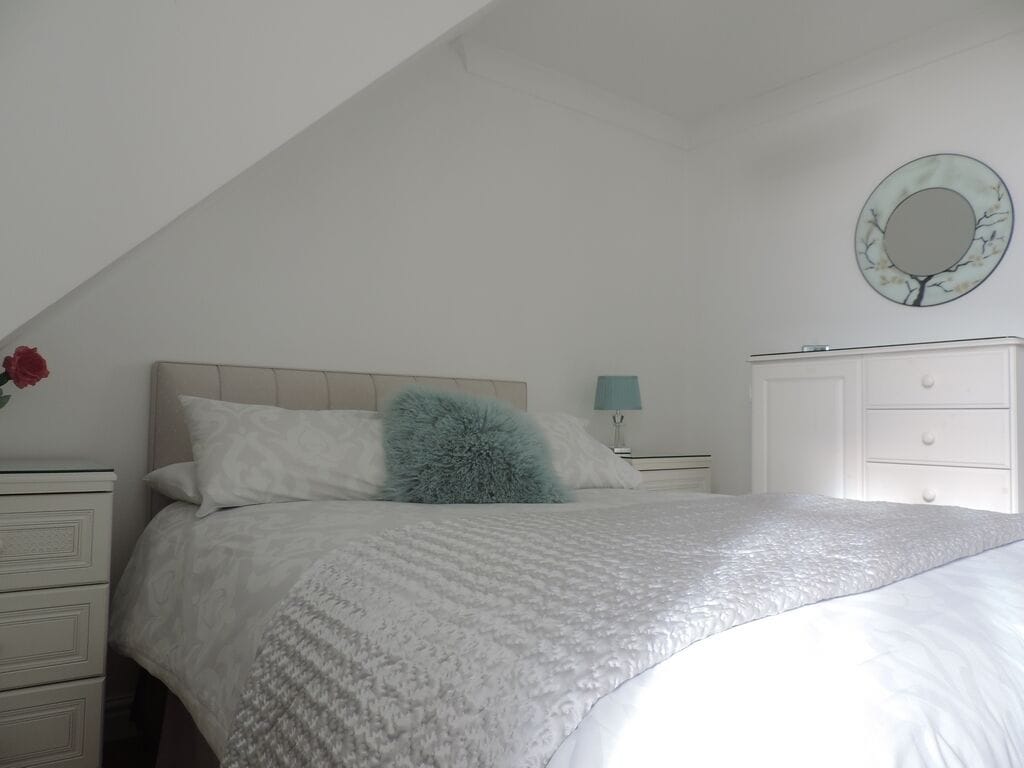 Luxury Apartment, Private Bathroom, Sea View | 2 bedrooms