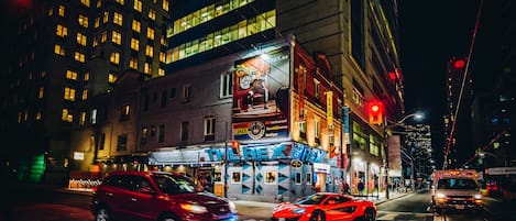 Façade de lâhĂ©bergement - soirĂ©e/nuit