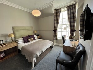 Standard Double Room | Egyptian cotton sheets, premium bedding, Select Comfort beds, desk - Cove Bay Hotel (Aberdeen)
